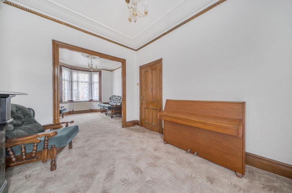 Property photo 3 of 12 1375735-11-6908c74d55241.Jpg