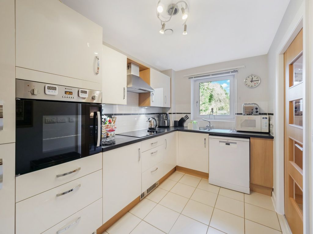 Property photo 3 of 13 Kitchen