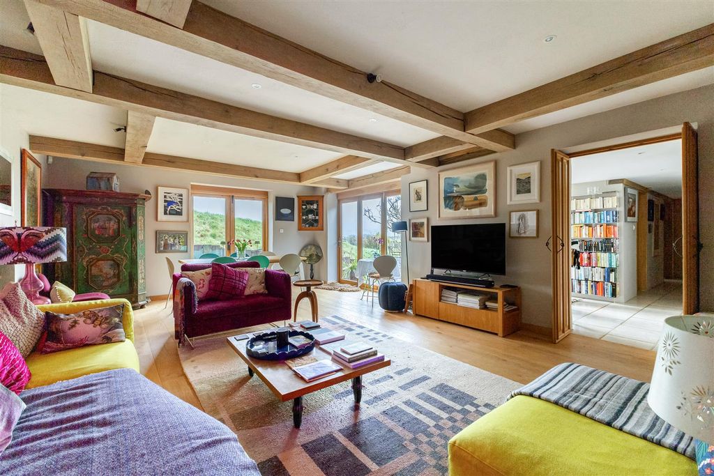 Property photo 3 of 23 Drawing Room