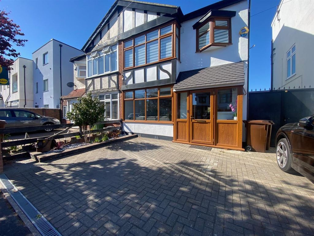 Property photo 1 of 19 543Ebe74-89d8-40Df-90A7-c95A442d2B14.Jpg