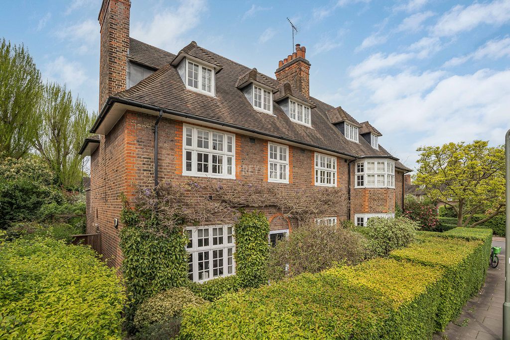 Property photo 1 of 22