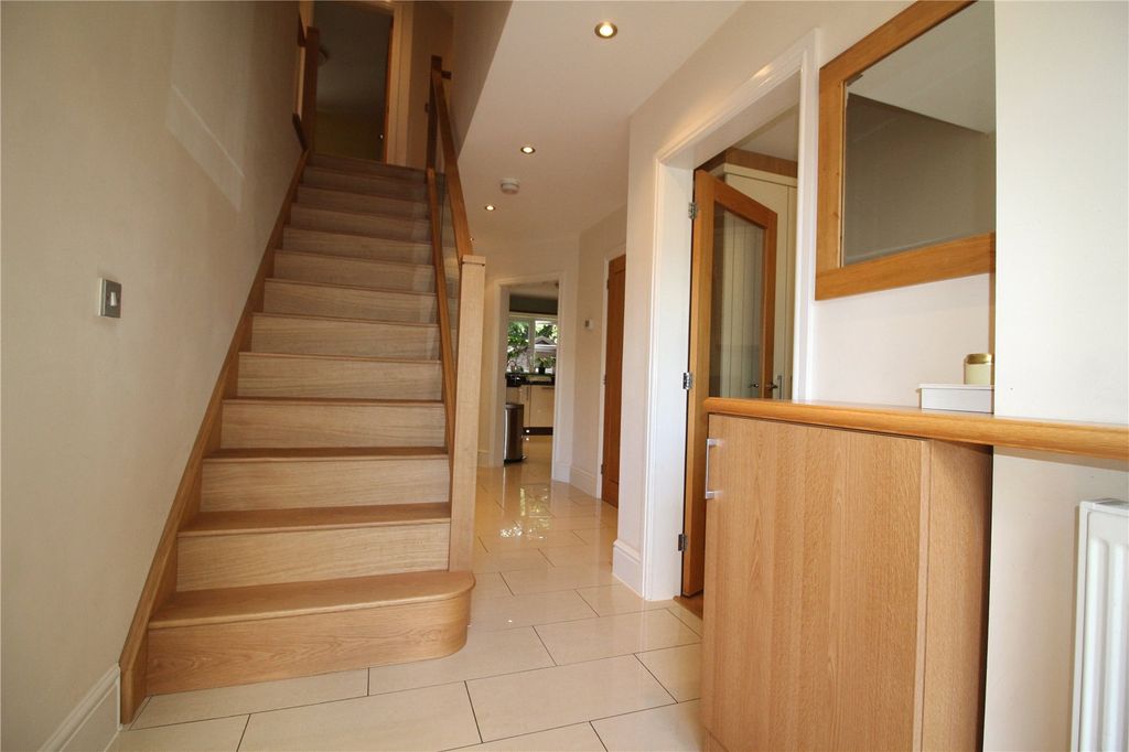 Property photo 3 of 27 Picture No. 33