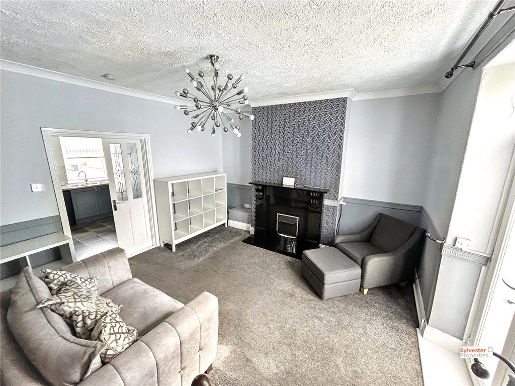 Property photo 2 of 18 Picture No. 17