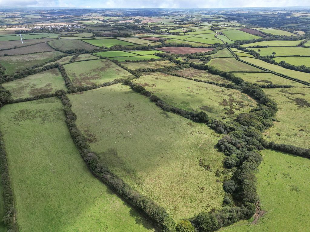 Property photo 3 of 19 Picture No. 03