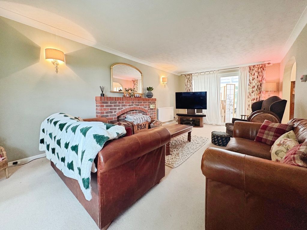 Property photo 3 of 21 Pbox-Img.Jpg