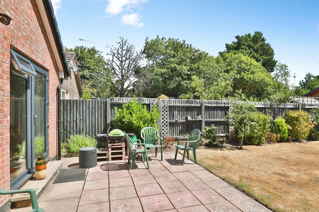 Property photo 2 of 12