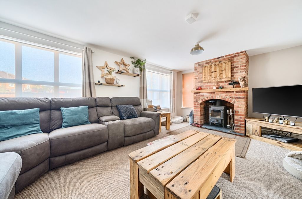 Property photo 2 of 27 1347863-4-68Bca4Ca3697A