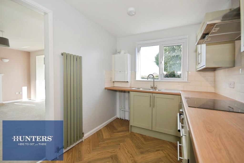 Property photo 3 of 16 Kitchen.Jpg