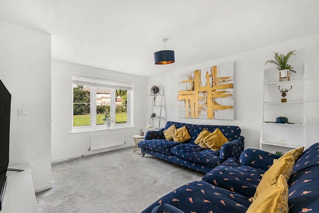 Property photo 3 of 19