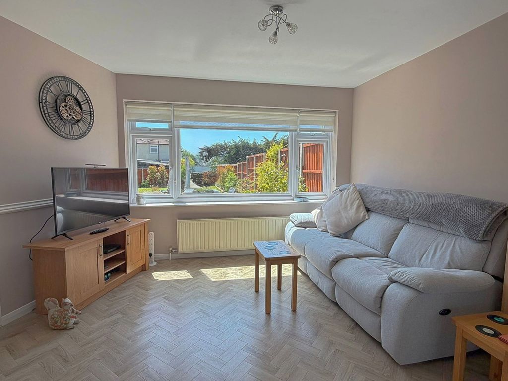 Property photo 3 of 23