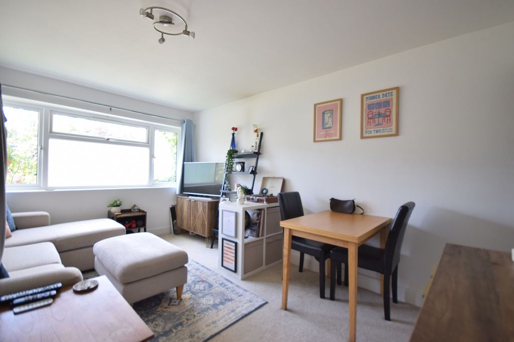 Property photo 3 of 8