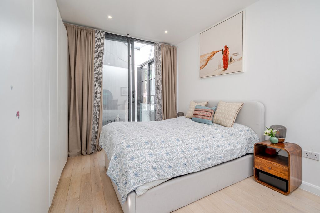 Property photo 3 of 18 1-6A7070Ddac2E8-1...