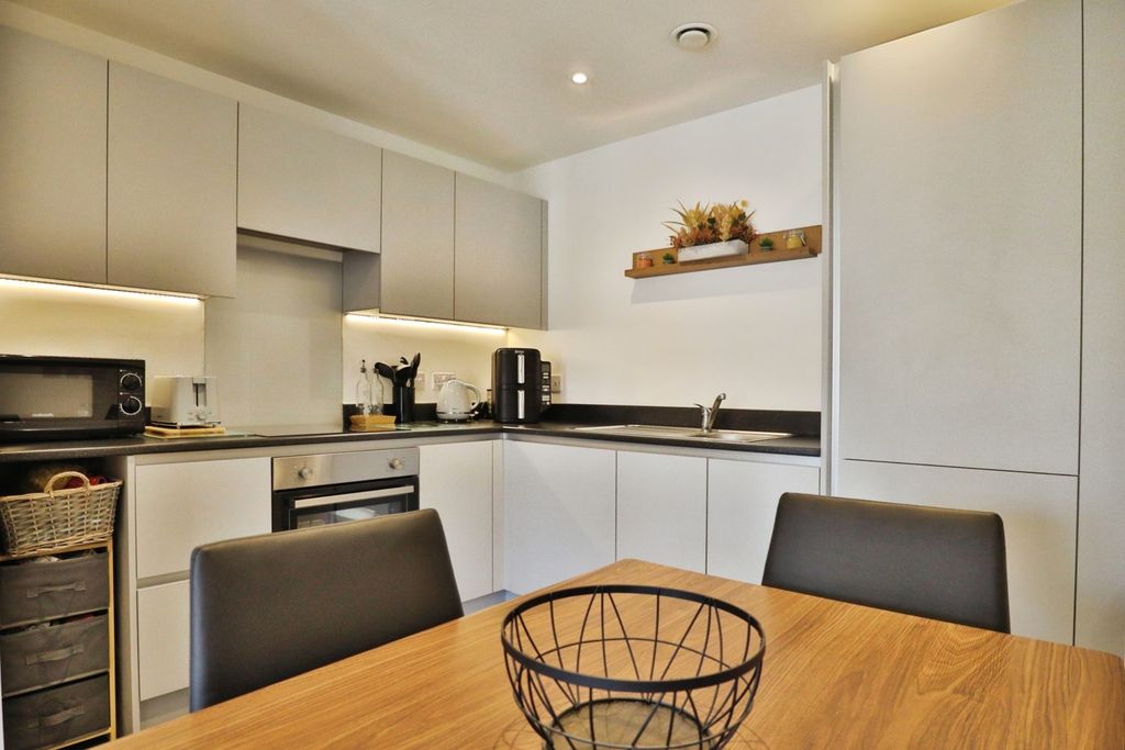 Property photo 3 of 12 Kitchen