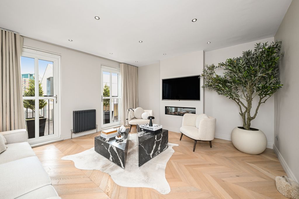 Property photo 2 of 23 Property Image 2