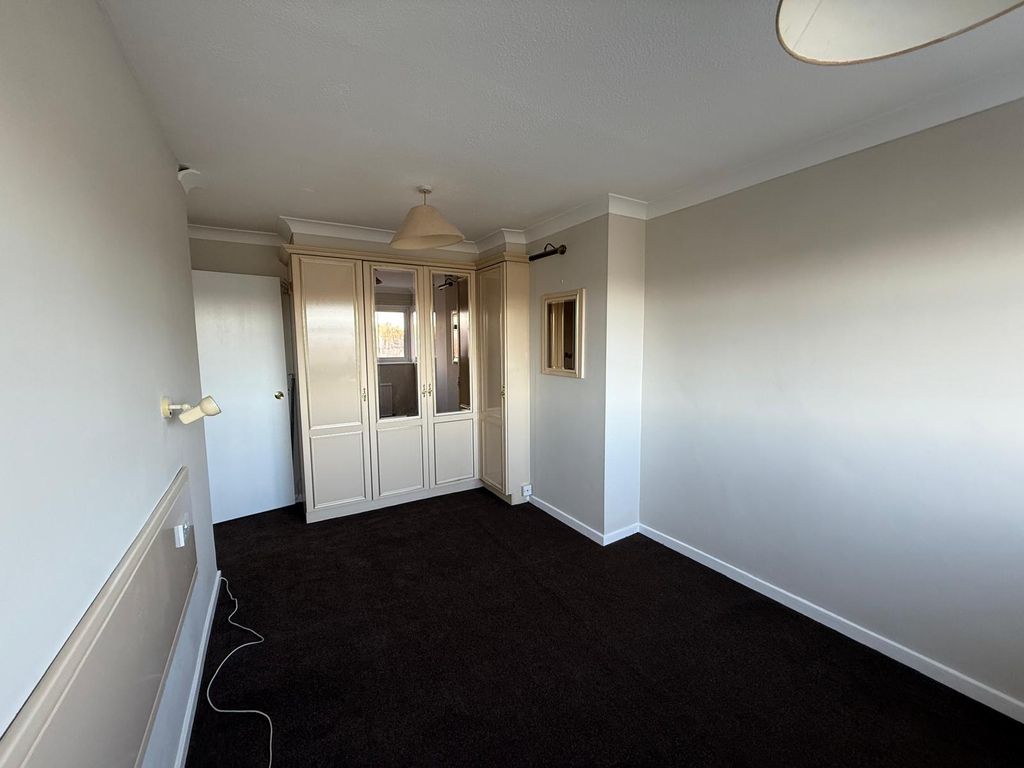 Property photo 2 of 8 Gallery