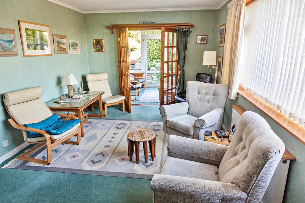 Property photo 2 of 35