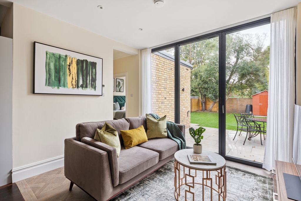 Property photo 3 of 22