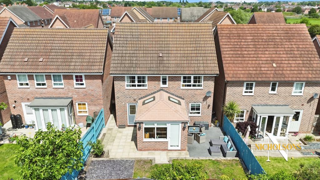Property photo 2 of 24 4248653