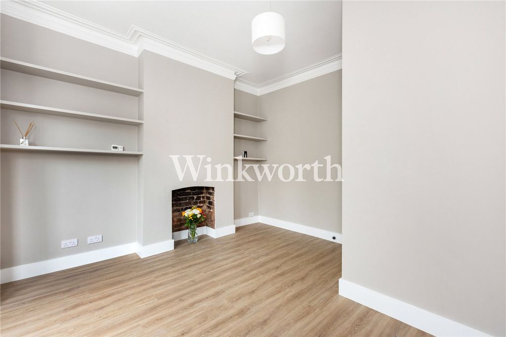 Property photo 2 of 16 Picture No. 05