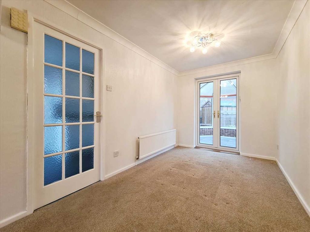 Property photo 3 of 10 Dining Room: