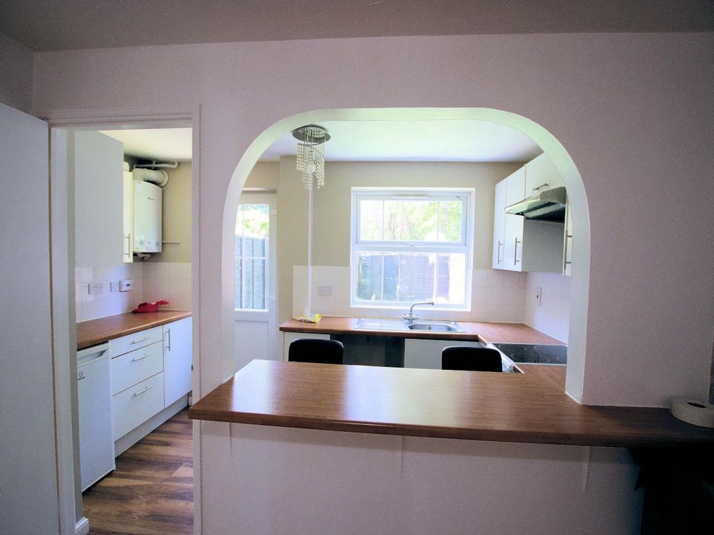 Property photo 2 of 7 Kitchen.Jpg