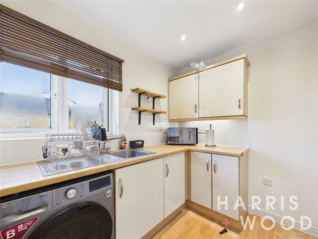 Property photo 3 of 16 Picture No. 10