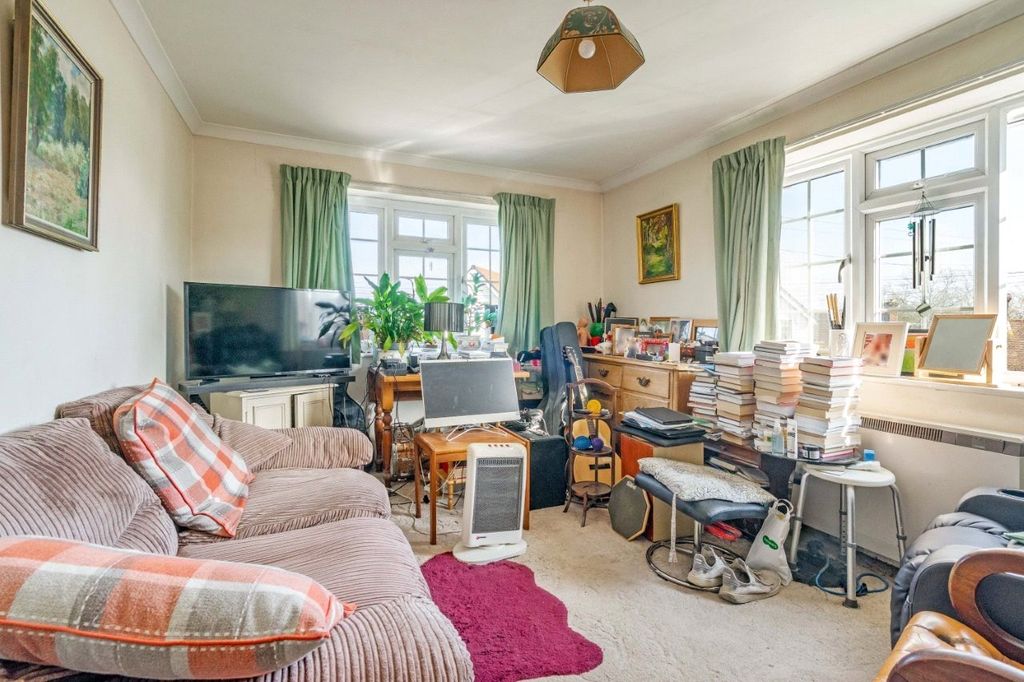 Property photo 3 of 9 Sitting Room