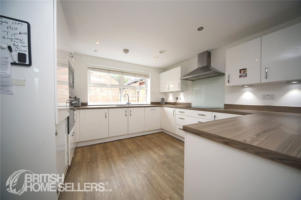 Property photo 2 of 20 Picture No. 04