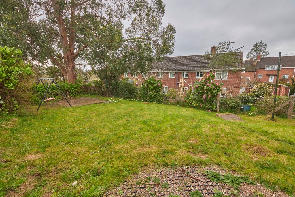 Property photo 2 of 16 Garden