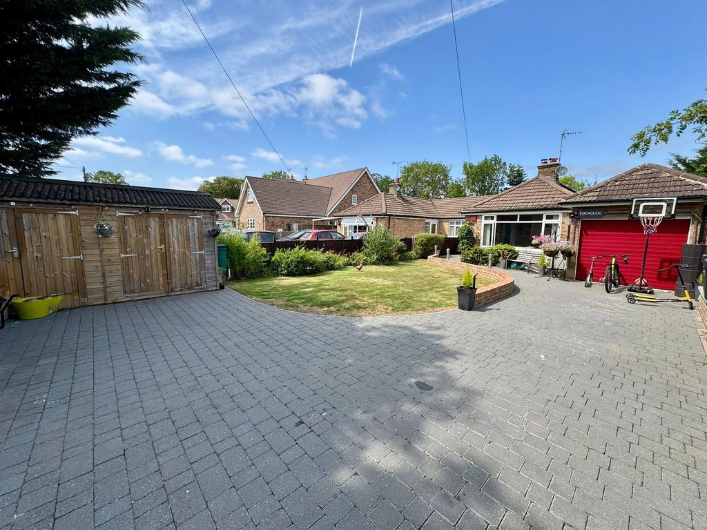 Property photo 1 of 25