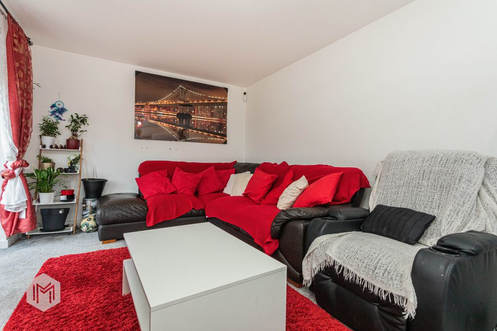 Property photo 2 of 22 Picture No. 23