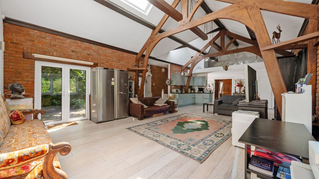 Property photo 2 of 37