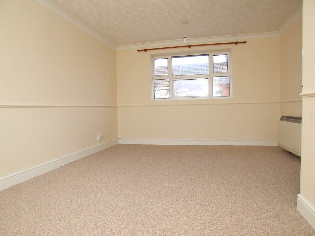 Property photo 3 of 4 Lounge