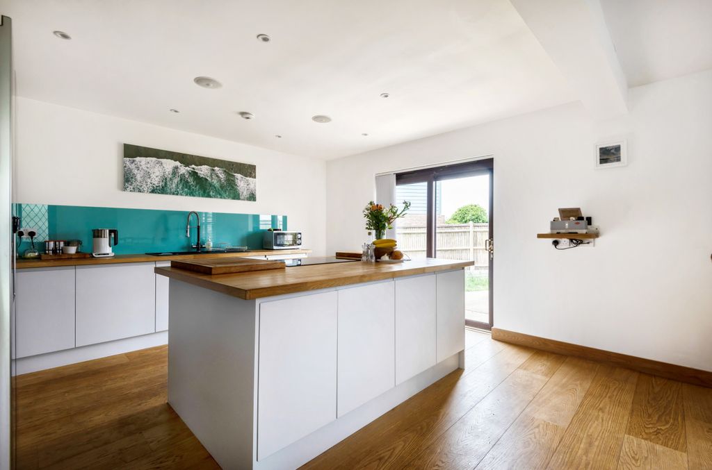 Property photo 1 of 16 Kitchen