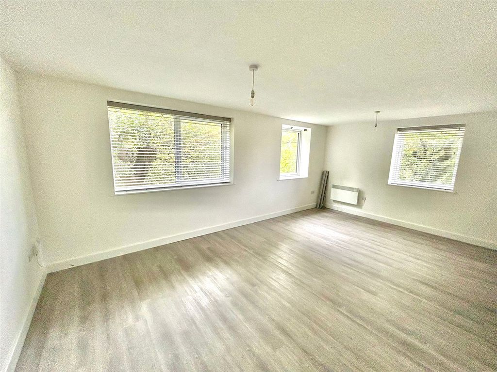 Property photo 3 of 13 Picture No. 14