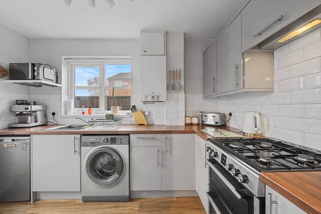 Property photo 3 of 17