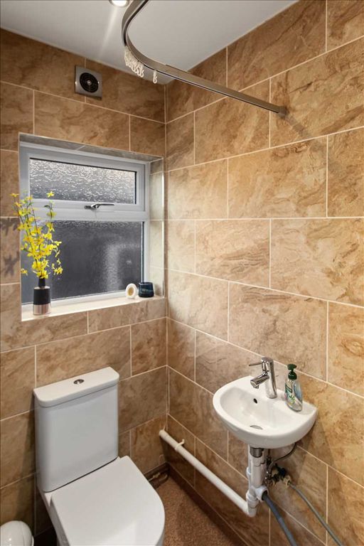 Property photo 3 of 26 Shower Room