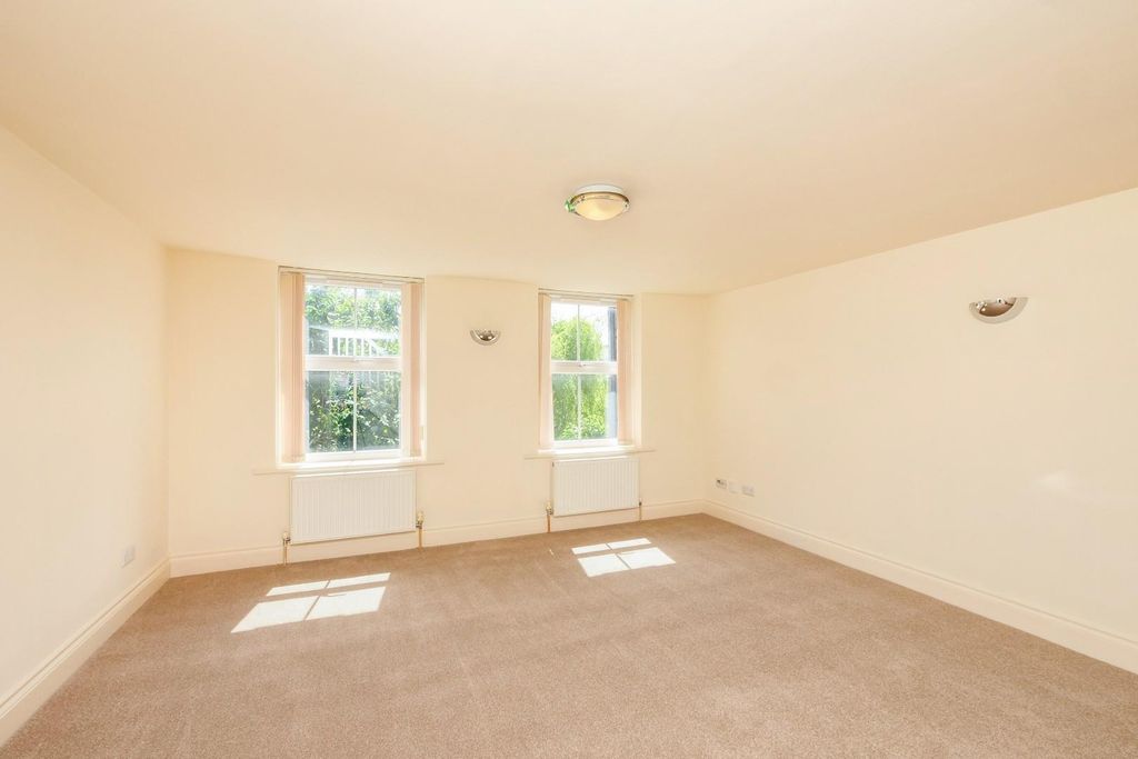 Property photo 3 of 15 Pnmb0212.Jpg