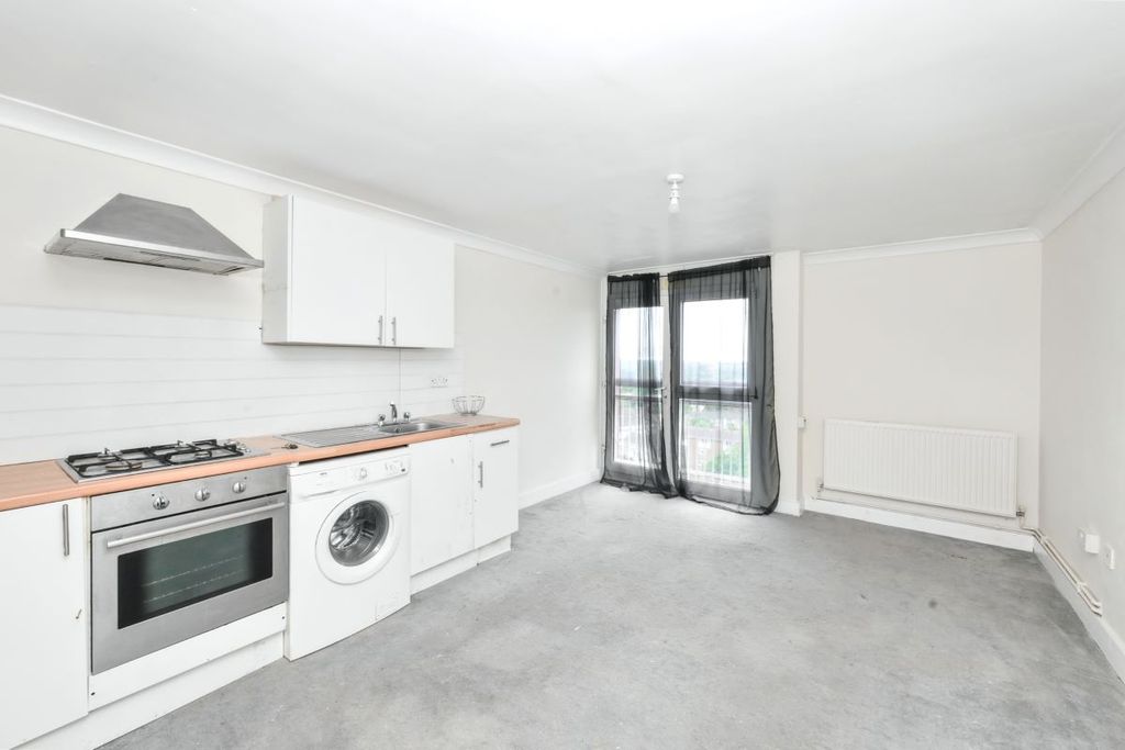 Property photo 2 of 8
