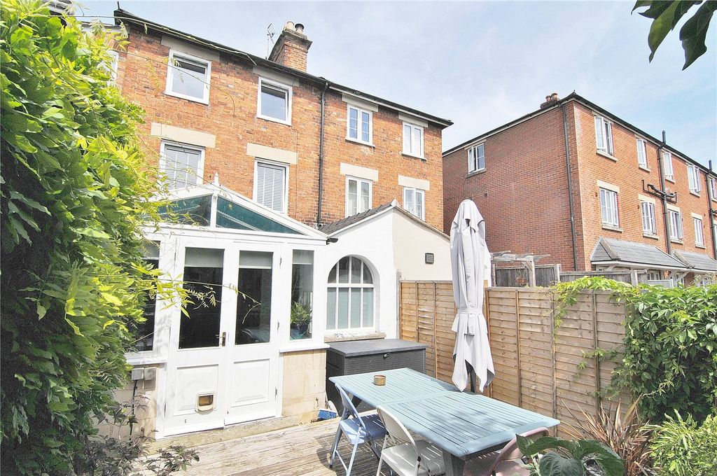 Property photo 1 of 16 Picture No. 02