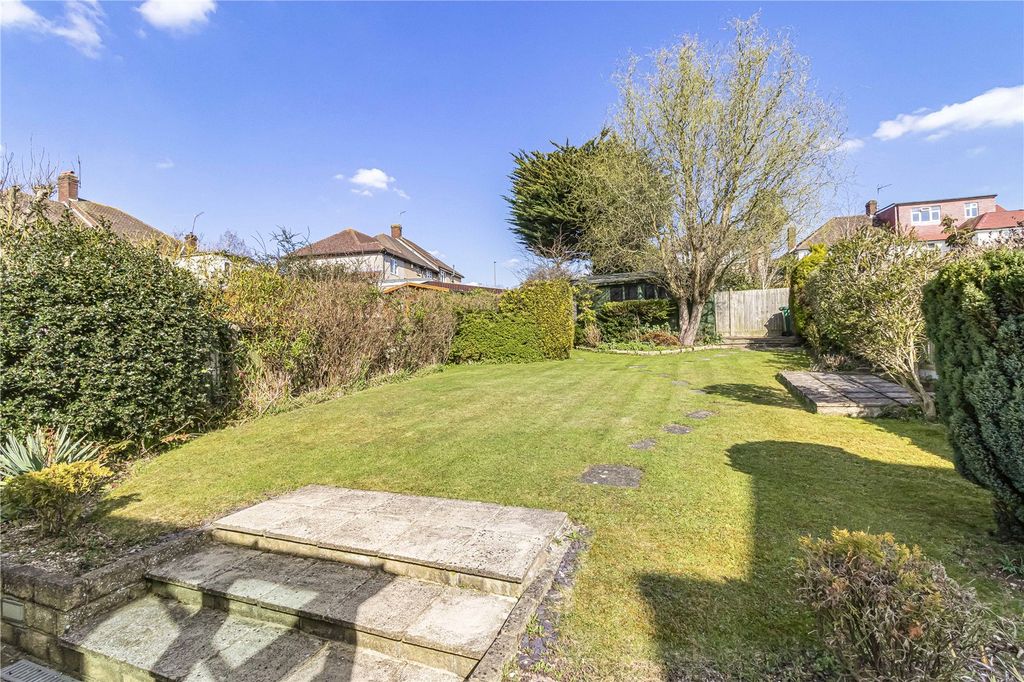 Property photo 1 of 16 Picture No. 24