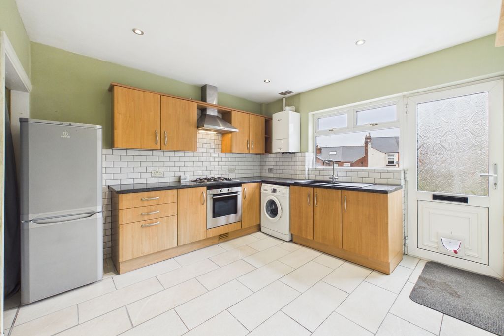 Property photo 2 of 13 Kitchen