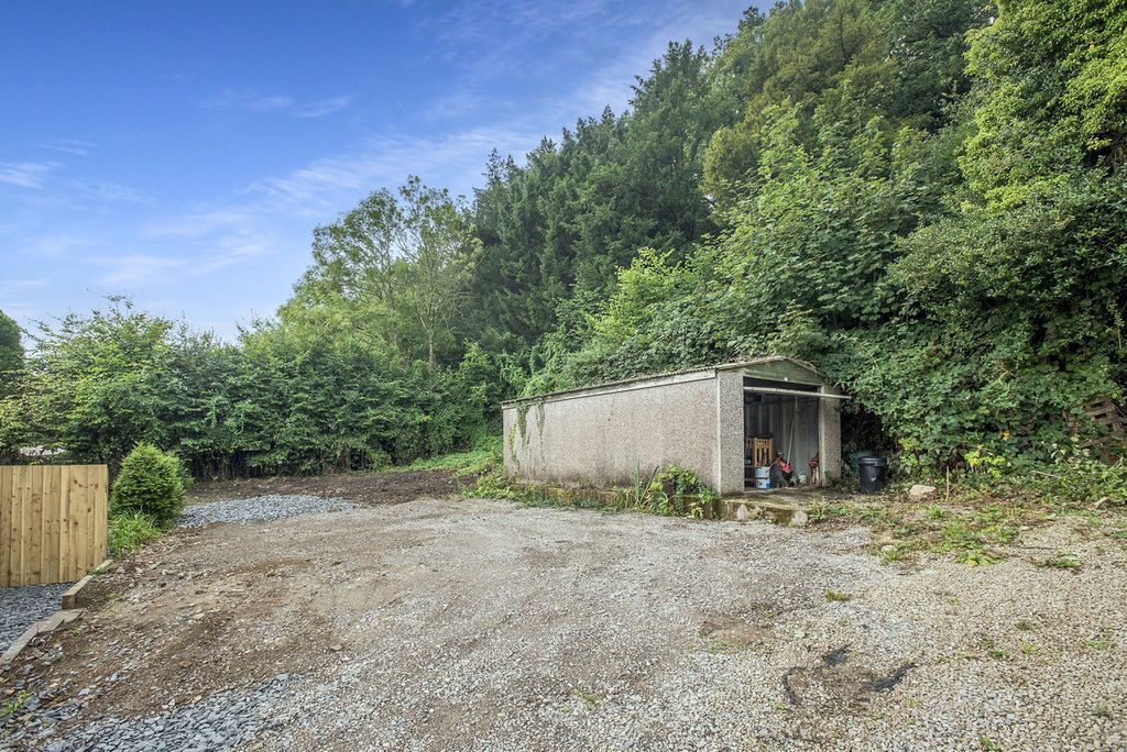 Property photo 3 of 24