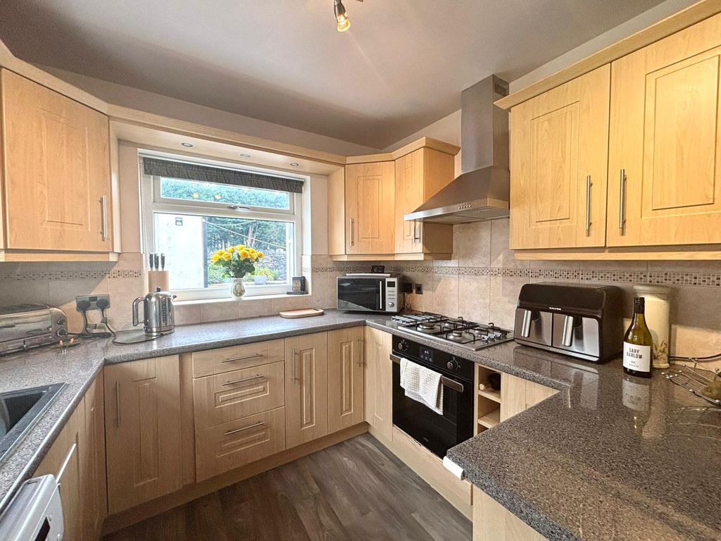 Property photo 2 of 30 Kitchen