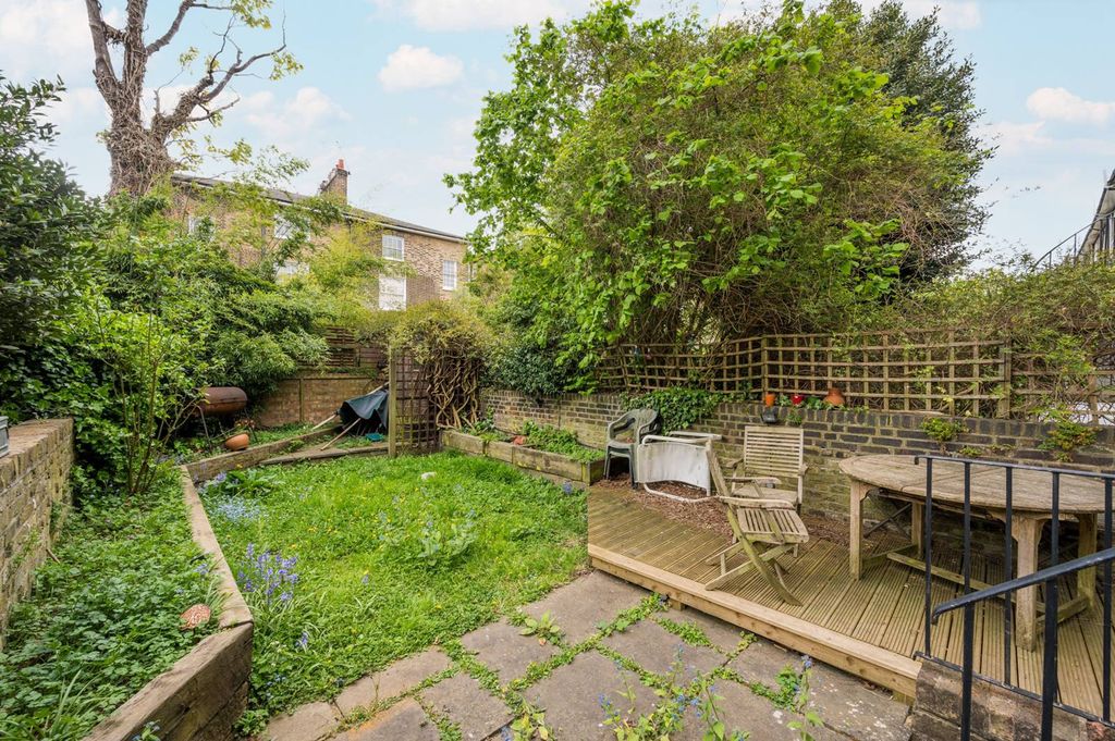 Property photo 3 of 9