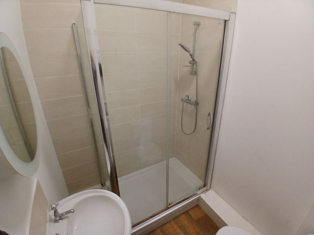 Additional image 7 of 1 bed flat to rentCrocker Street., Newport PO30