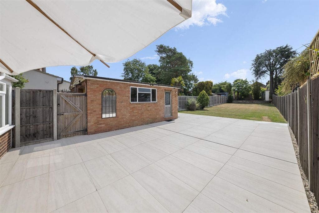Property photo 2 of 18