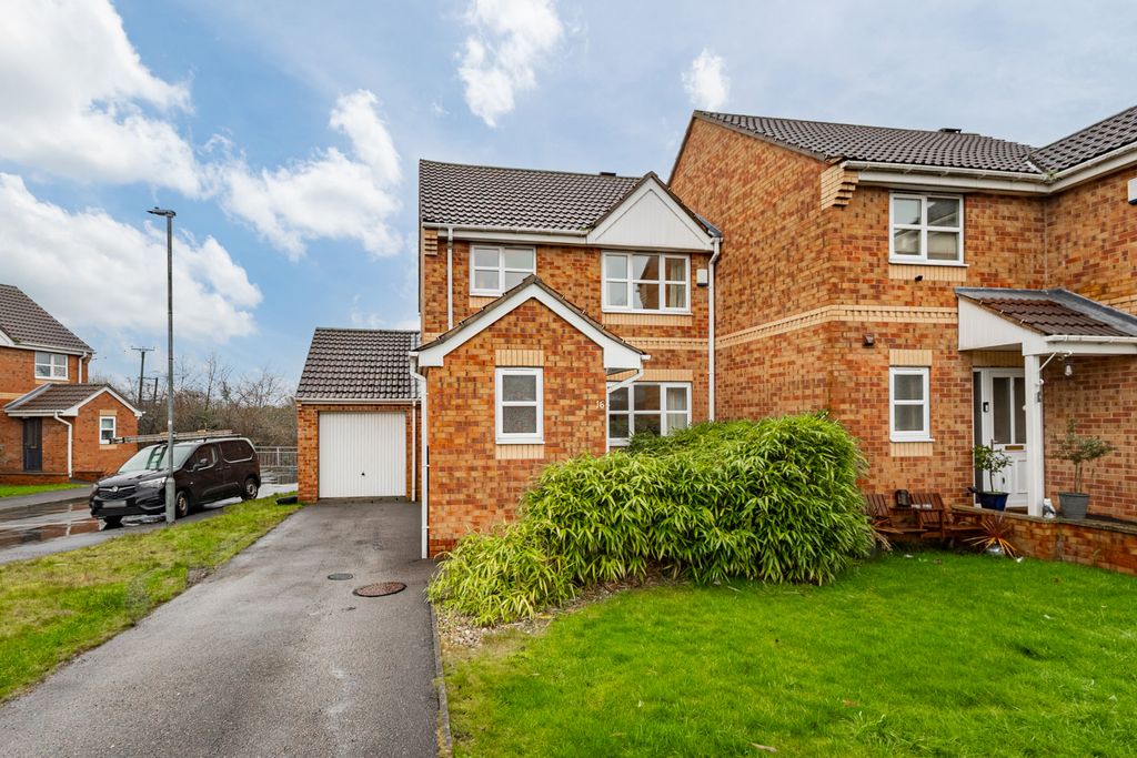 Property photo 1 of 16 3 Bedroom Semi Detached For Sale