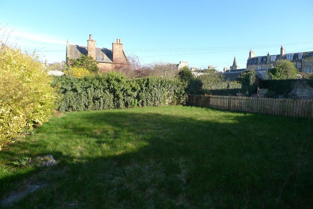 Additional image 11 of 2 bed flat to rent124 North Street, St Andrews KY16