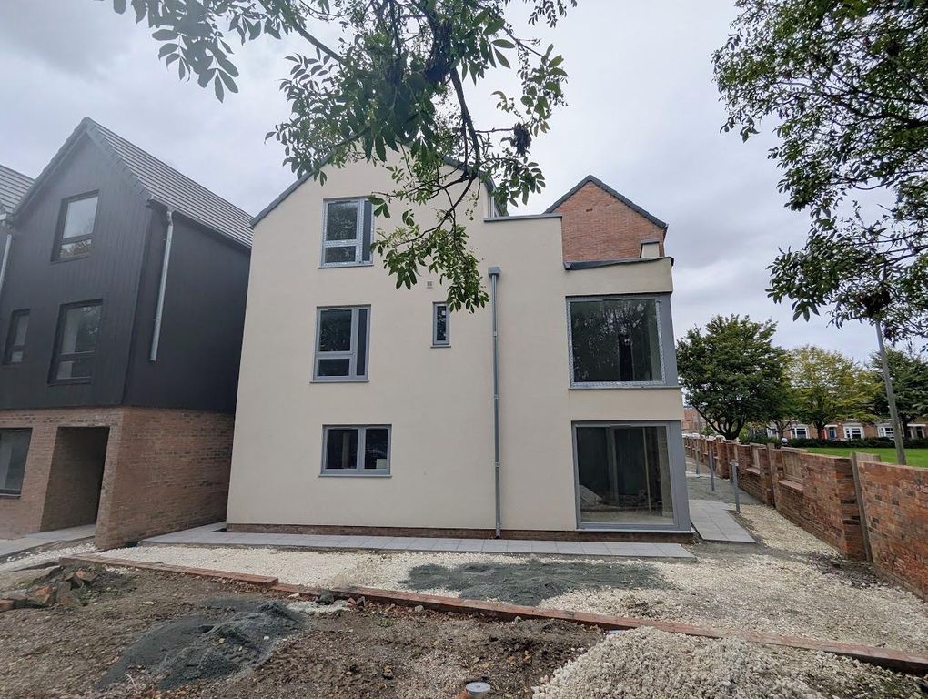 Property photo 2 of 20 9 Old School Front.Jpg